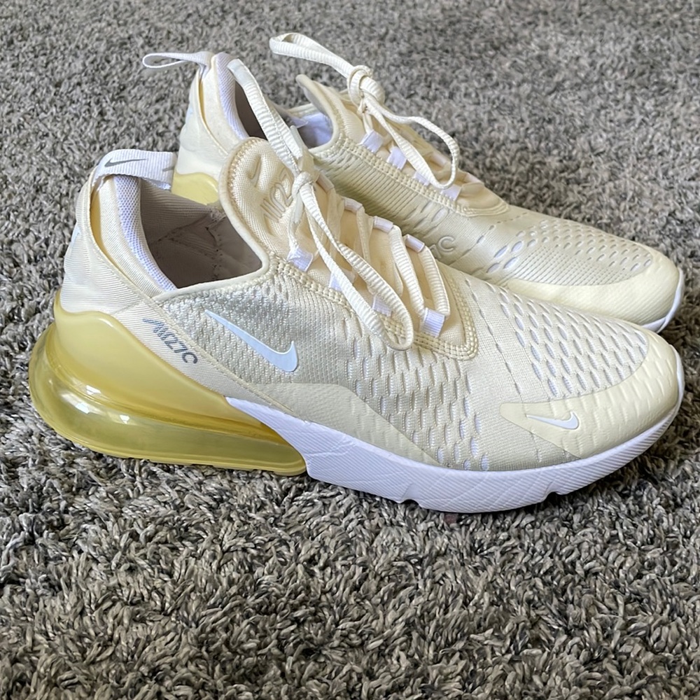 Womens Nike Air Max 270 sneakers